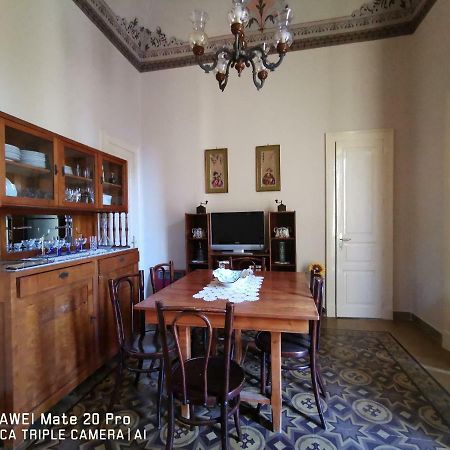 Ferienwohnung La Rosa Dell'Etna Acireale Exterior foto